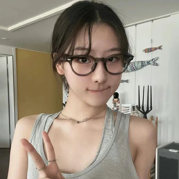 阳光中的青时雨